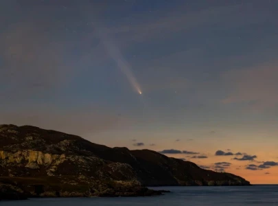 Once-in-a-lifetime comet to pass over Earth tonight!