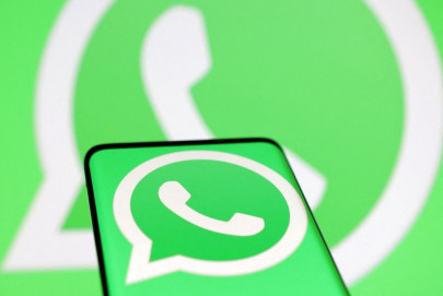 WhatsApp now lets users transcribe voice messages into text